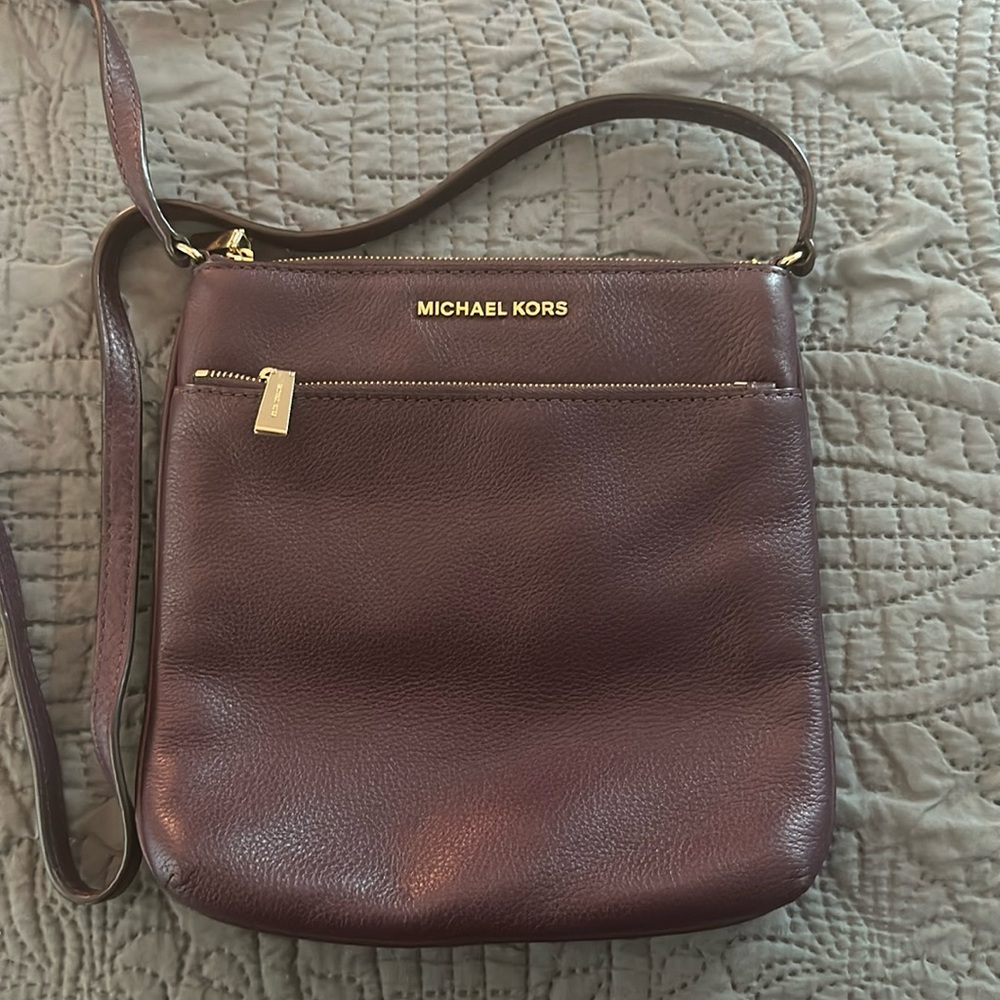 Purple Michael Kors crossbody purse. Great condition!